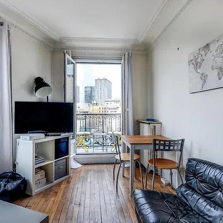 Caroline, F2 A Beaugrenelle Apartment Paris